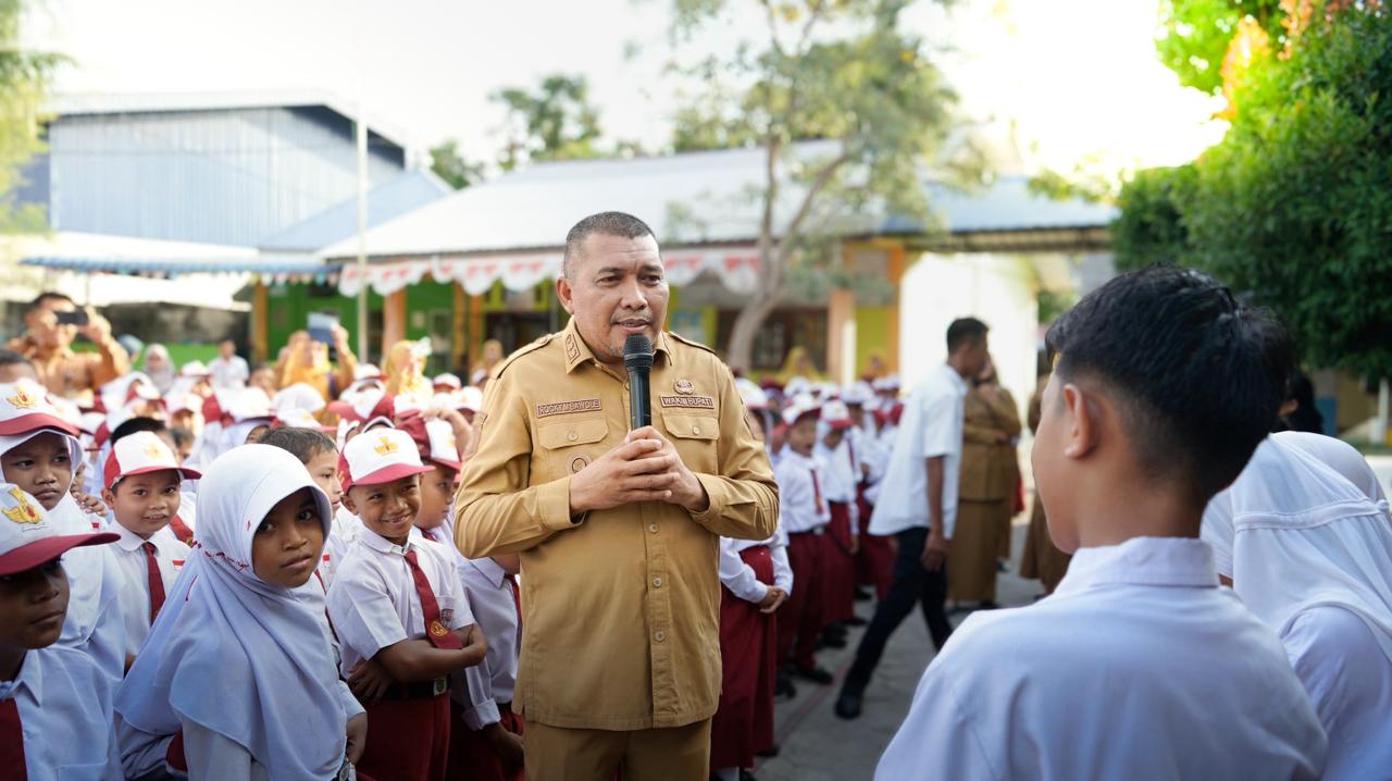 Wabup Karimun Pimpin Apel di SDN 001 Tebing, Pastikan Kesiapan TKA 2026 Berbasis CBT
