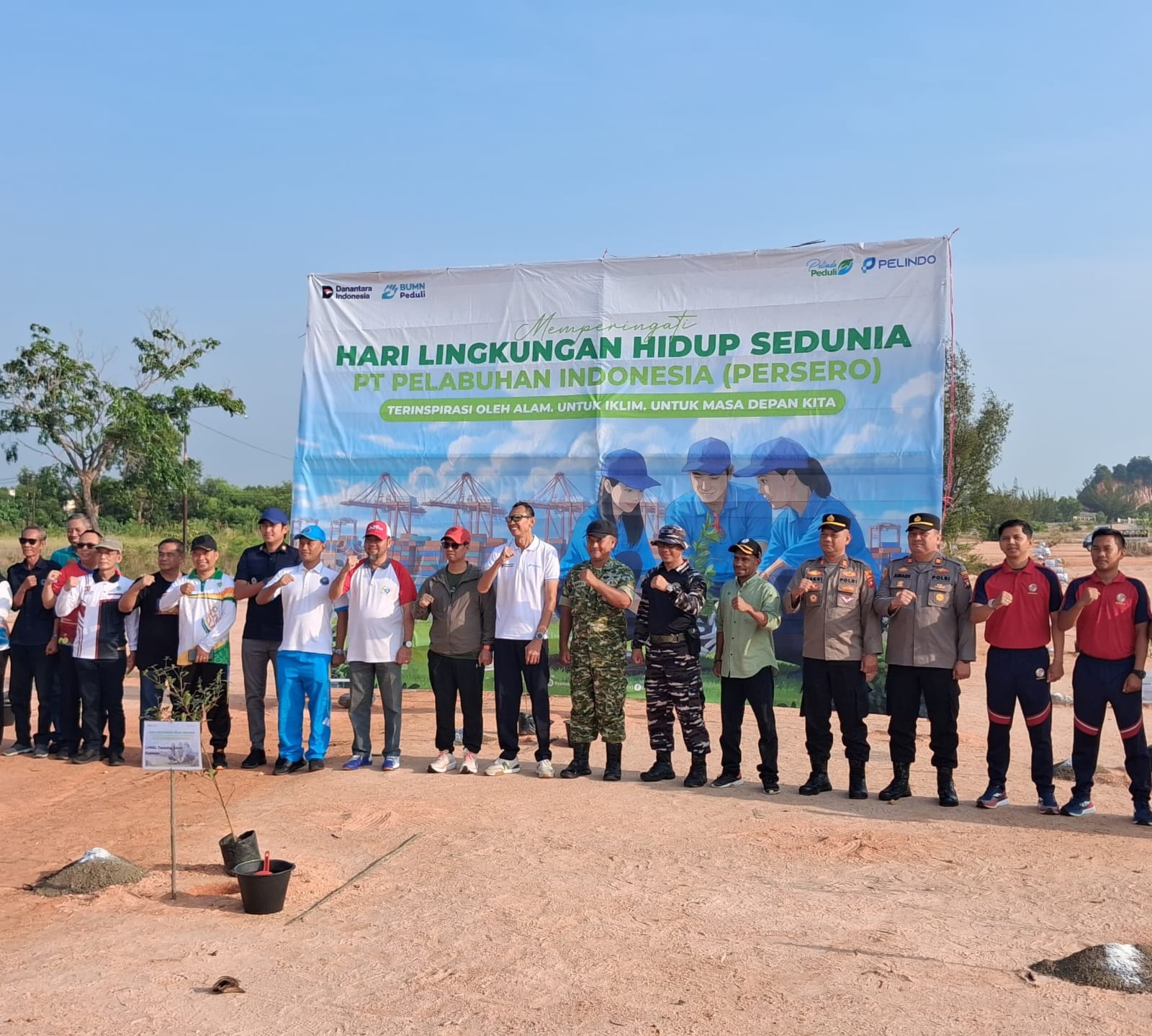 Wujudkan Kawasan Coastal Area Asri dan Bebas Emisi, Pemkab Karimun Apresiasi Penanaman 600 Pohon Bersama PT Pelindo