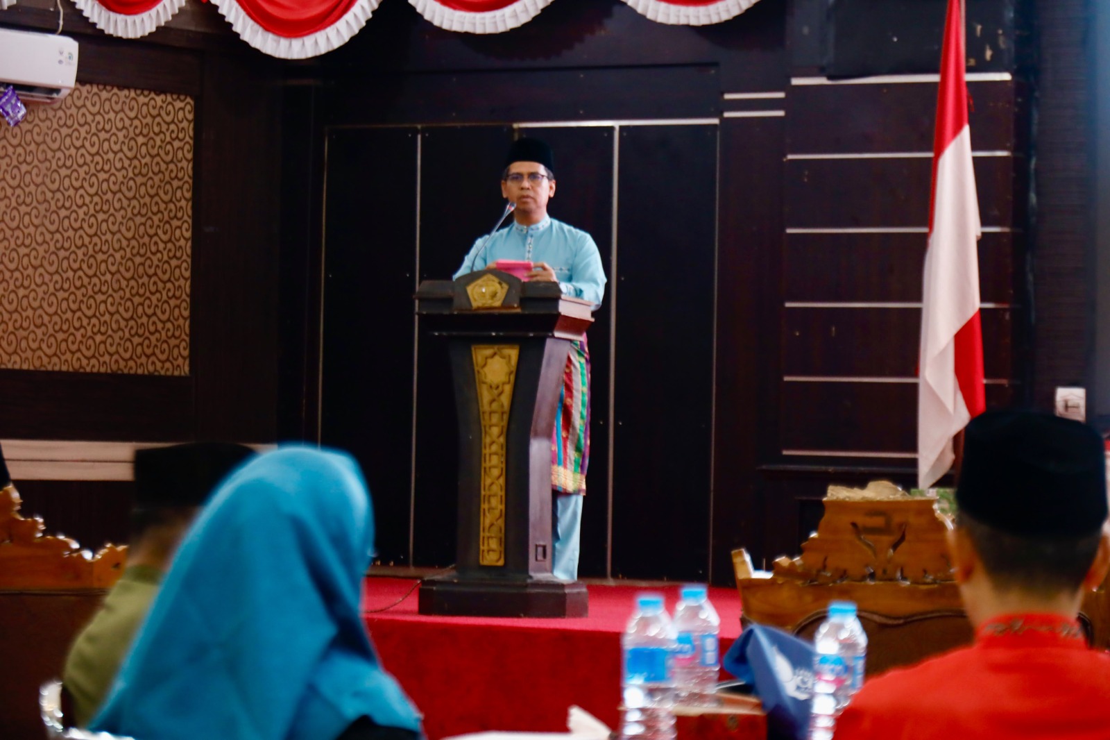 Buka Sembang Budaya: Bupati Karimun Ing. H. Iskandarsyah Dorong Pelestarian Pantun Selaras Visi “Karimun Maju, Sejahtera, dan Berbudaya”
