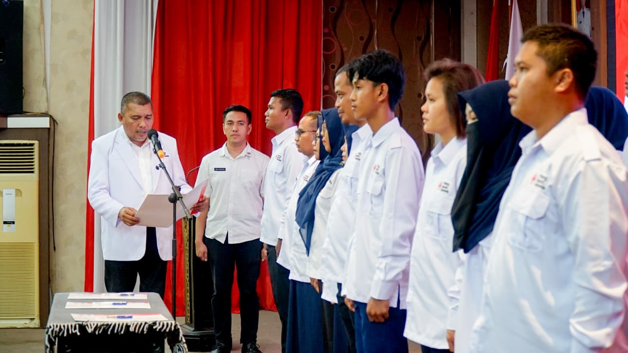  Peringati HUT ke-81 PMI, Wabup Karimun Buka Seminar PMR dan Lantik 3 Forum Strategis